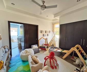 Casa moderna en venta en condominio en Río Oro, Santa Ana