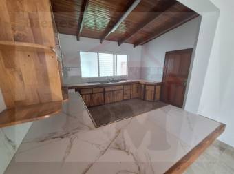 Se Vende Amplia y Hermosa Casa en Mercedes Norte de Heredia (Recién Remodelada)