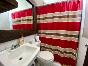 Casa con Amplio Jardín y Terraza en Escazú #25-1835 GS