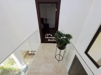 Casa de lujo con amplio jardín en venta en Hacienda del Sol, Santa Ana