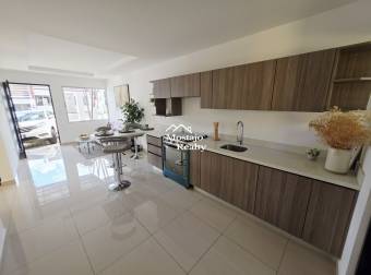 Venta de Casa nueva, Condominio Las Veredas, Alajuelita