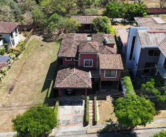 House for sale in the Posada del Río condominium in La Guacima, Alajuela. House for sale in the Posada del Río condominium in La Guacima, Alajuela.