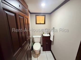 Casa Amplia con Mezzanine y 5 Habitaciones #26-1440 GS