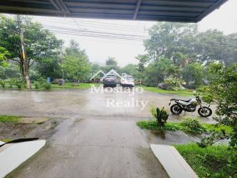 OPORTUNIDAD! Venta de Casa en Residencial en Sabana Oeste, 4 habitaciones!