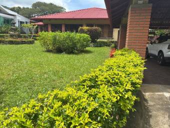 Se alquila casa en Santa Ana San José 26-581