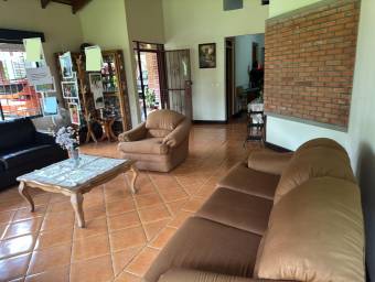 Se alquila casa en Santa Ana San José 26-581