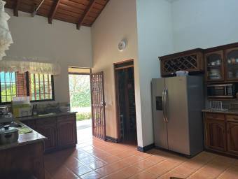 Se alquila casa en Santa Ana San José 26-581