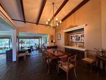 Se alquila casa en Moravia San José 26-496