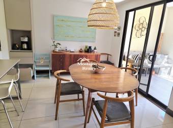 Venta de casa, 3 niveles, Condominio Parques del Sol, Santa Ana Venta de casa, 3 niveles, Condominio Parques del Sol, Santa Ana