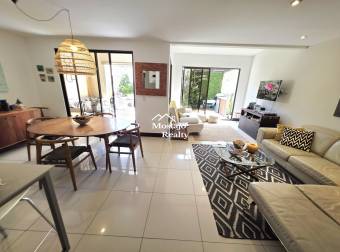 Venta de casa, 3 niveles, Condominio Parques del Sol, Santa Ana Venta de casa, 3 niveles, Condominio Parques del Sol, Santa Ana