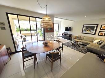 Venta de casa, 3 niveles, Condominio Parques del Sol, Santa Ana Venta de casa, 3 niveles, Condominio Parques del Sol, Santa Ana