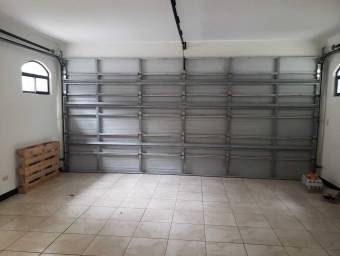 Se alquila casa en Santa Ana San José 26-1368