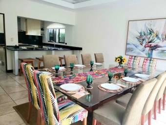 Se alquila casa en Santa Ana San José 26-1368