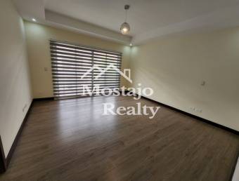 Venta de casa moderna en Condominio Hacienda Paraiso, Santa Ana