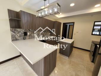 Venta de casa moderna en Condominio Hacienda Paraiso, Santa Ana