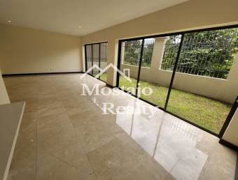 Venta de casa moderna en Condominio Hacienda Paraiso, Santa Ana