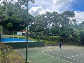 Exclusivo e íntimo club con amplios terrenos en Escazú #26-1313 GS