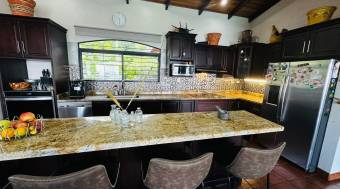 VENTA DE QUINTA CON CASA AMUEBLADA Y PISCINA, ALAJUELA, SAN PEDRO DE POÁS - 9763312