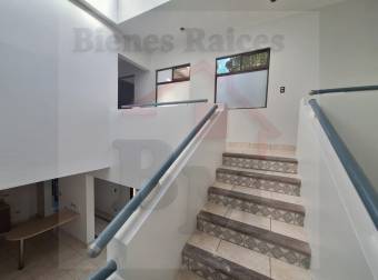 Se Alquila Amplio y Hermoso Apartamento en Santo Domingo de Heredia