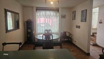 Se alquila hermosa casa en condominio seguro y privado