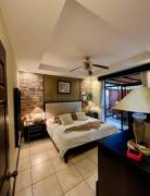 Hermosa casa con patio interno y terrazas en exclusivo condominio en Heredia #26-1608 GS