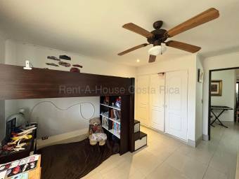 Hermosa casa de una planta con jardín en exclusivo condominio #26-1494 GS