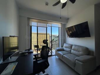 Se vende apartamento en Pozos, Santa Ana #26-1615