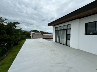 Casa de 2 plantas a la venta en el condominio Los Llanos en Ciudad Hacienda Los Reyes