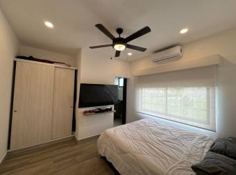 Casa de 2 plantas a la venta en el condominio Los Llanos en Ciudad Hacienda Los Reyes