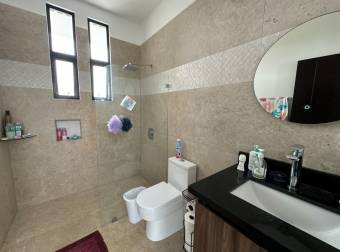 Casa de 2 plantas a la venta en el condominio Los Llanos en Ciudad Hacienda Los Reyes