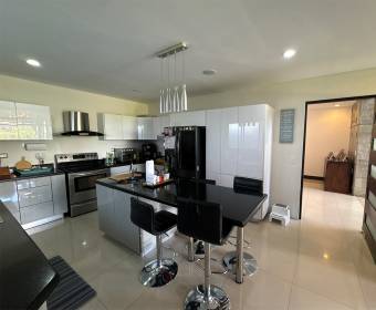 Casa de 4 habitaciones en La Guacima, Veredas del Arroyo