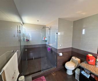 Casa de 4 habitaciones en La Guacima, Veredas del Arroyo