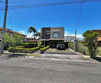 Casa de 4 habitaciones en La Guacima, Veredas del Arroyo