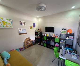 Casa de 4 habitaciones en La Guacima, Veredas del Arroyo