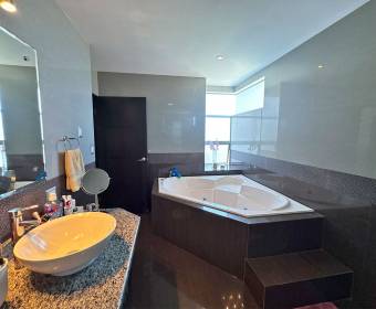 Casa de 4 habitaciones en La Guacima, Veredas del Arroyo