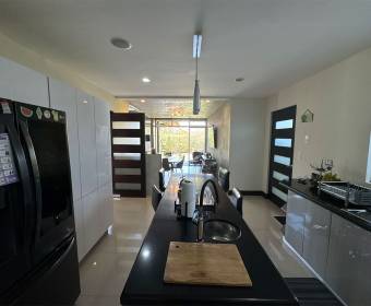 Casa de 4 habitaciones en La Guacima, Veredas del Arroyo