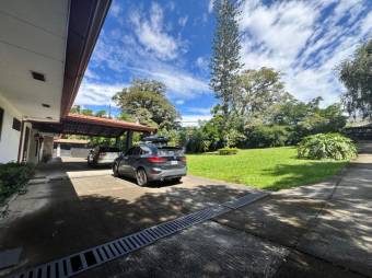 Hermosa y Amplia casa en Santa Ana Alta, Loma, con 5 habitaciones y 4 baños