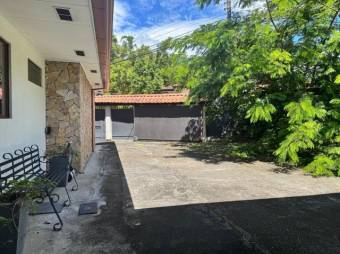 Hermosa y Amplia casa en Santa Ana Alta, Loma, con 5 habitaciones y 4 baños
