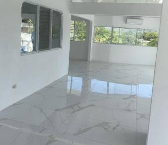 Propiedad con 4 casas y vista al mar ideal para Airbnb en Playas del Coco #25-672 GS