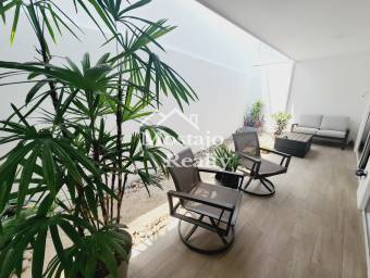 Venta de Casa, Condominio, Santa Ana centro