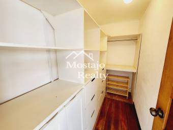 Venta de casa, espectacular vista, un nivel,  San Antonio de Escazú, Costa Rica