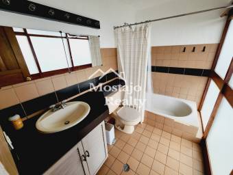 Venta de casa, espectacular vista, un nivel,  San Antonio de Escazú, Costa Rica