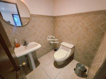 Venta de Casa separada, Condominio, San Antonio de Escazú