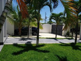 Se alquila casa con piscina privada en Santa Ana San José 26-1274 Se alquila casa con piscina privada en Santa Ana San José 26-1274