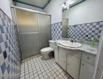 Se alquila casa con lote de más de 2100m2 en Santa Ana San José 26-1337 Se alquila casa con lote de más de 2100m2 en Santa Ana San José 26-1337