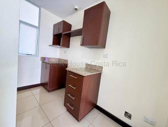 Se vende apartamento en Ulloa Heredia 26-1599