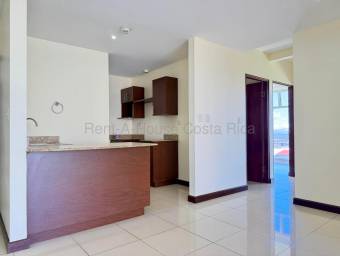 Se vende apartamento en Ulloa Heredia 26-1599