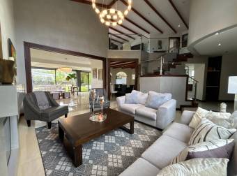 HOUSE FOR SALE IN LOMAS DEL ZURQUÍ RESIDENTIAL COMMUNITY, SAN ISIDRO, HEREDIA