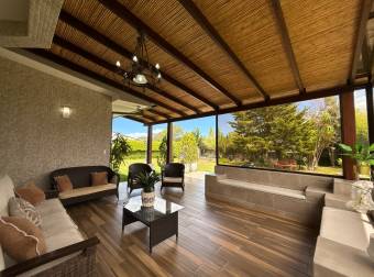 HOUSE FOR SALE IN LOMAS DEL ZURQUÍ RESIDENTIAL COMMUNITY, SAN ISIDRO, HEREDIA