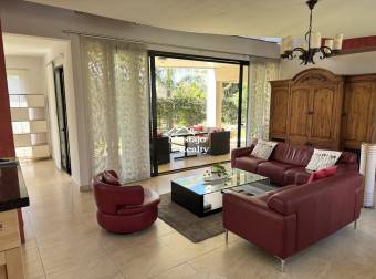 Venta de Casa Moderna e Inteligente, Hacienda Los Reyes, La Guácima, Alajuela